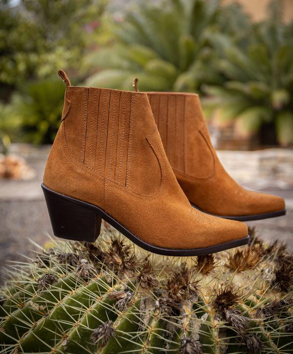 Montgo Ankle Boot - Tan Suede