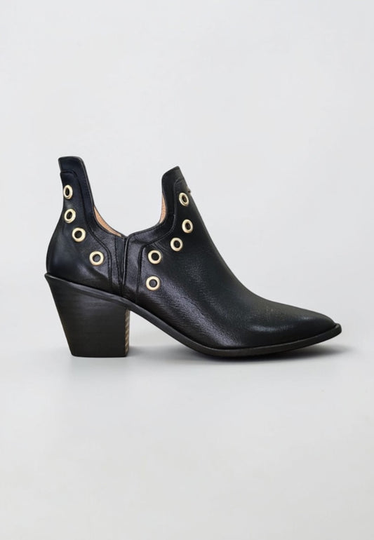 Alexa boots